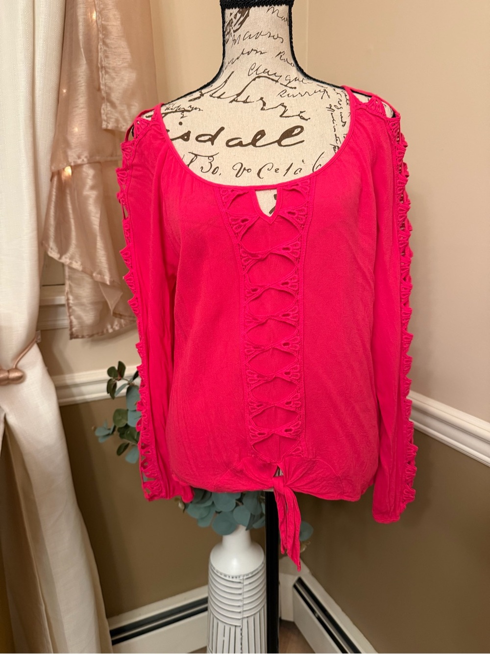 VENUS Hot Pink Crochet Trim Cold Shoulder Tie Front Top Medium”